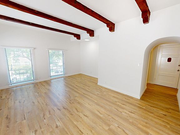 3rd image of 335 N Palm Dr APT 202