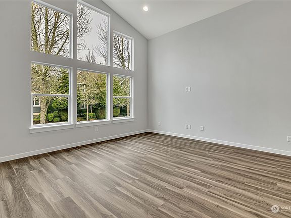 5th image of 1551 Harvest Avenue SE