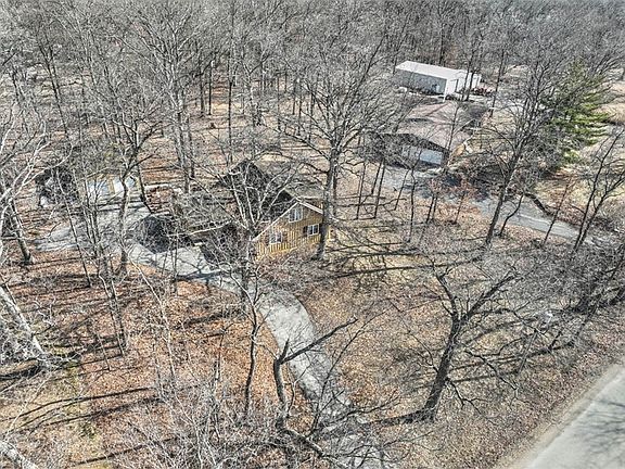 4th image of 4552 N Prairie View Rd