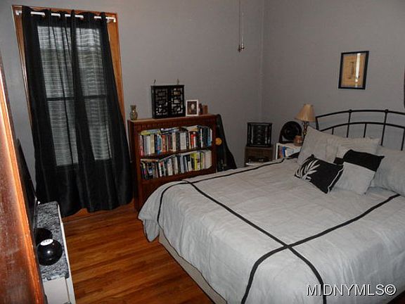 4th image of 1227 Hammond Ave