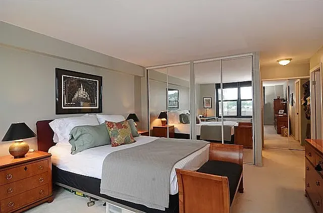 3430 N Lakeshore Dr #5L — Photo 10
