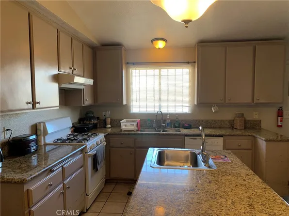 27770 Abril Dr, Cathedral City, CA 92234