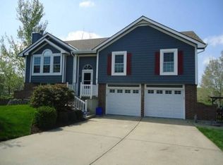 626 W Sierra Ct, Raymore, MO 64083