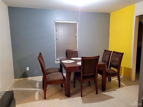 3rd image of 705 E 13th 1/2 St