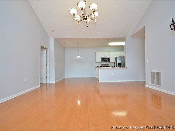 5th image of 4050 Bardstown Ct APT 201