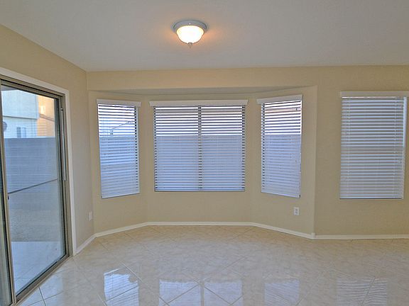 4th image of 2550 Rosy Sunrise St