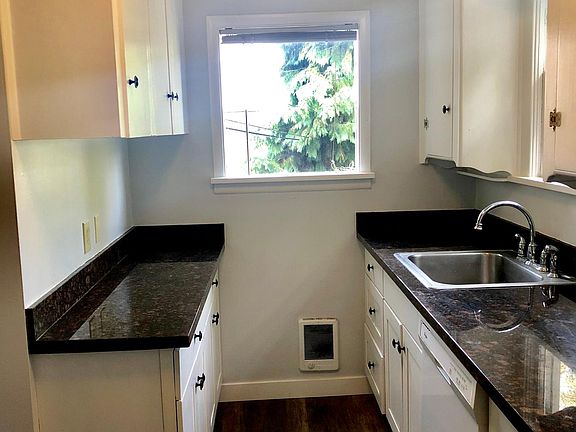 3rd image of 2667 10th Ave W #1001