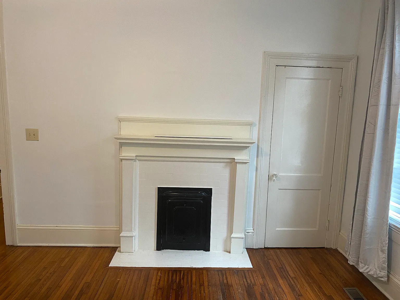 312 College St — Photo 2