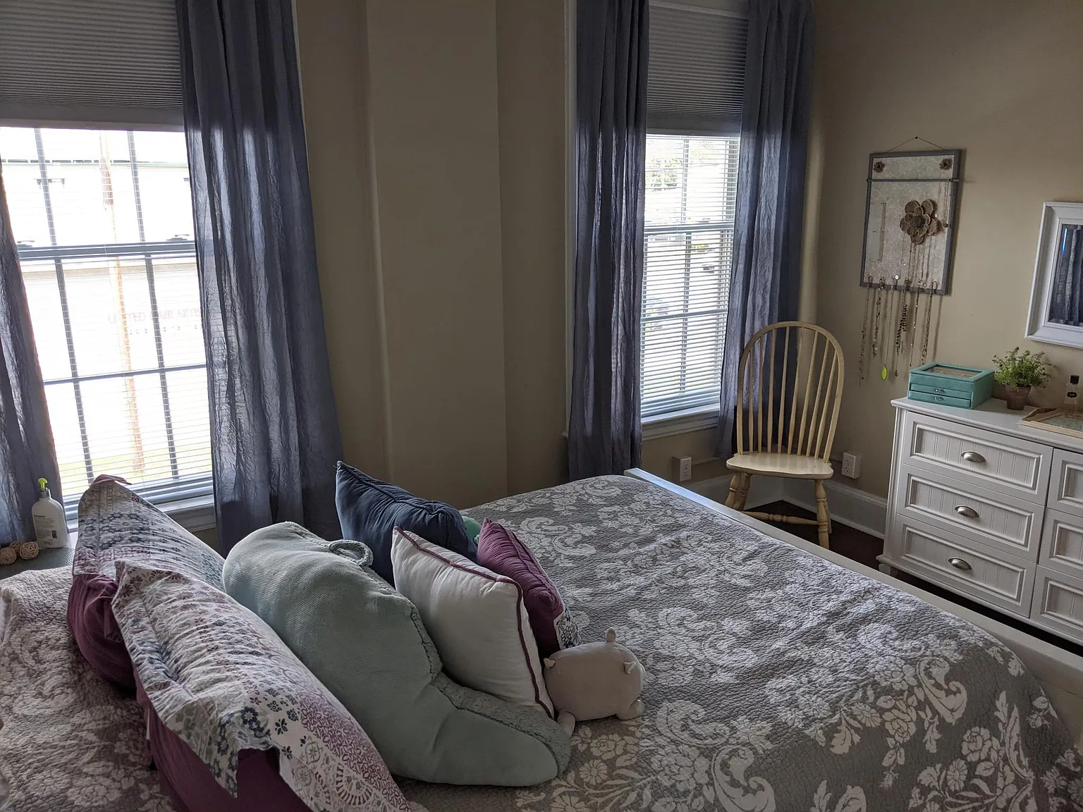 136 N Columbus St — Photo 3