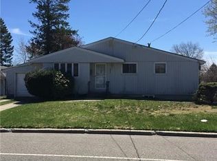 204 Lake Ave, Deer Park, NY 11729