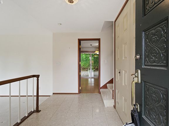 2nd image of 9 Tanglewood Dr