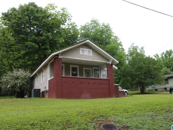 812 26th Ave, Hueytown, AL 35023