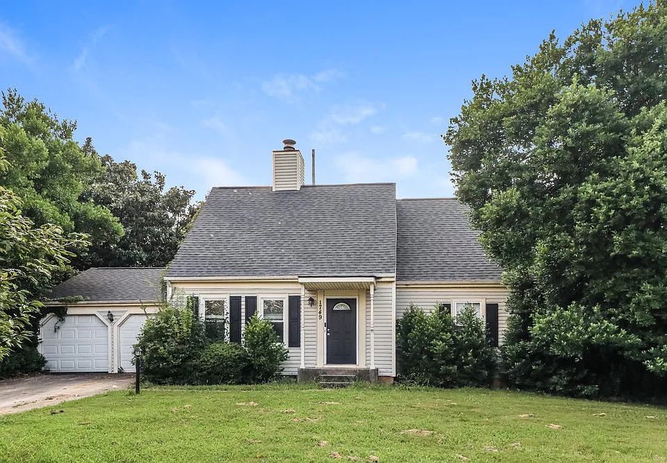 1749 Bridgestone Cir