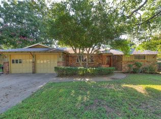 1104 Trailwood Dr, Hurst, TX 76053