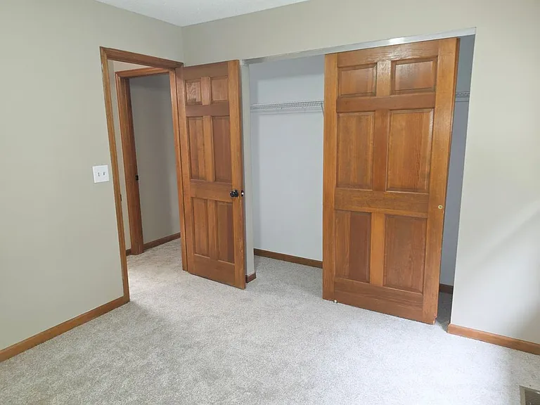 325 Westbrook Dr — Photo 19
