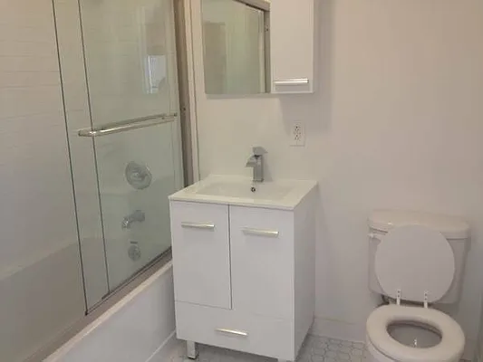 Rented by Rental Solutions Inc | media 23