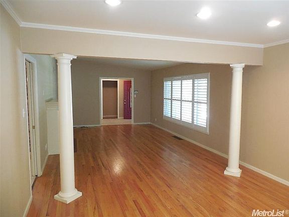 5th image of 2406 W Sheridan Way