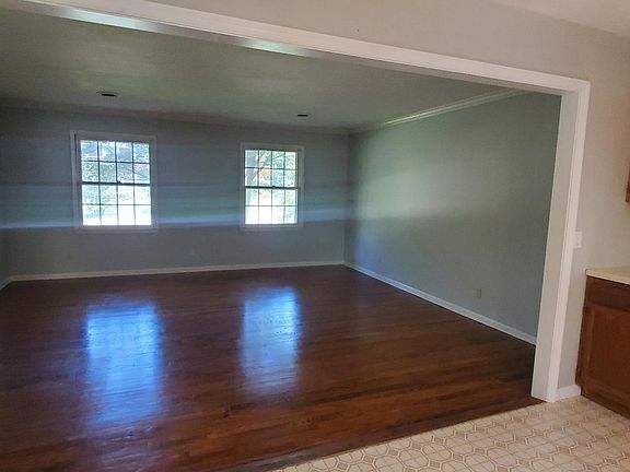 3rd image of 9402 Gulf Park Dr