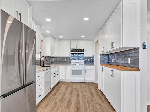 4th image of 1841 Manzanilla Drive