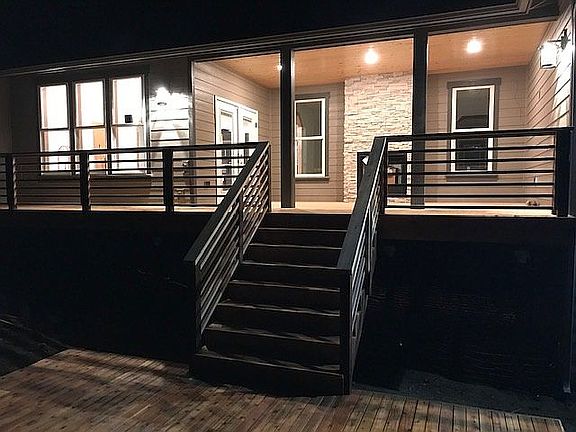 4th image of 27022 3rd Ave NE