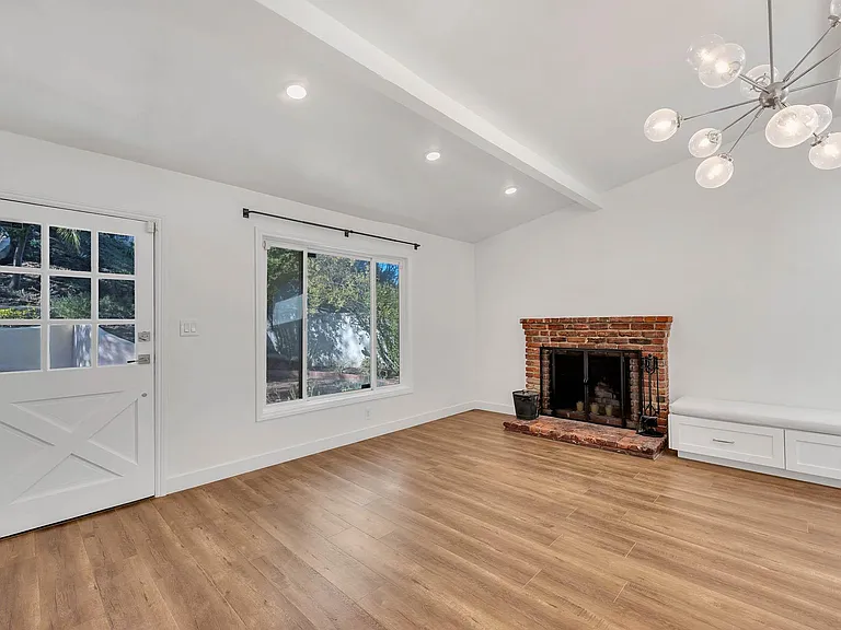 5338 Campo Rd — Photo 6