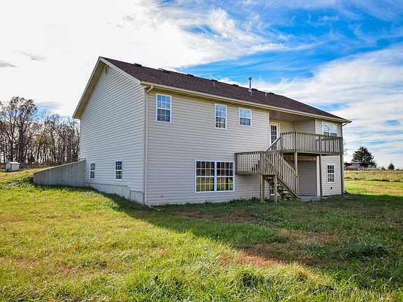 4th image of 220 Classywood Dr