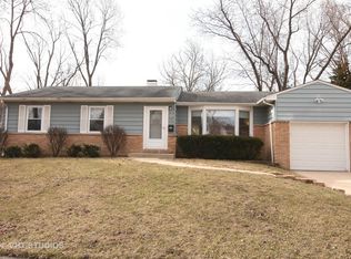 1413 E Gloria Dr, Palatine, IL 60074