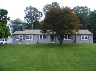 17 Prospect St, Chester, CT 06412