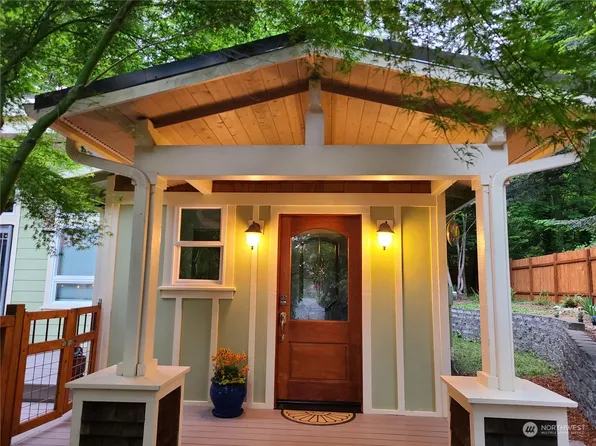 12598 NE Munson Street, Kingston, WA 98346