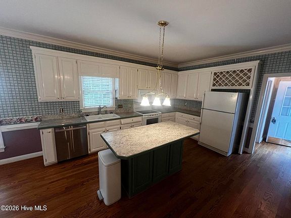 4th image of 3106 Quinn Drive NW