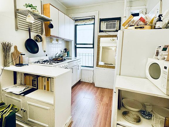 5th image of 1132 1st Ave APT 3C