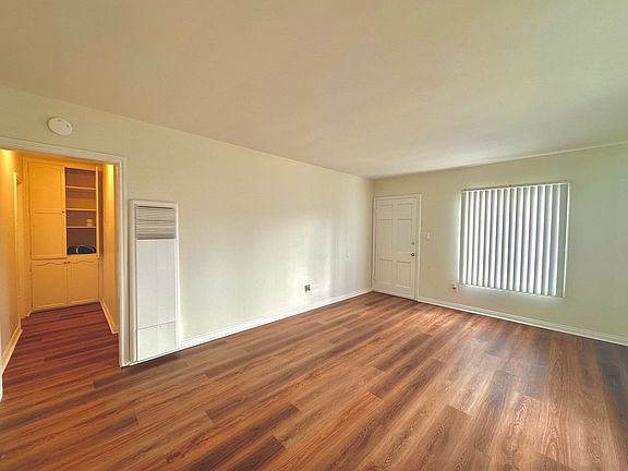 4th image of 15540 S Normandie Ave APT A