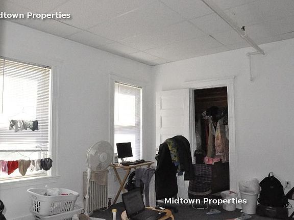 5th image of 8 Old Colony Ave APT 3