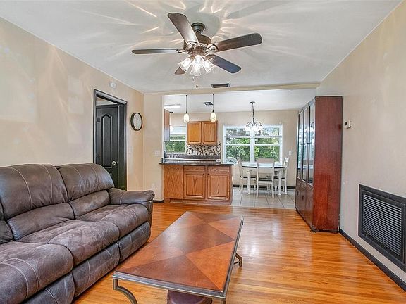 5th image of 333 BERESFORD AVENUE