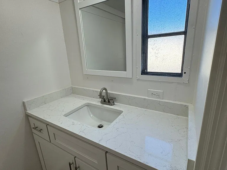 16031 Tulip Tree Dr #8 — Photo 7