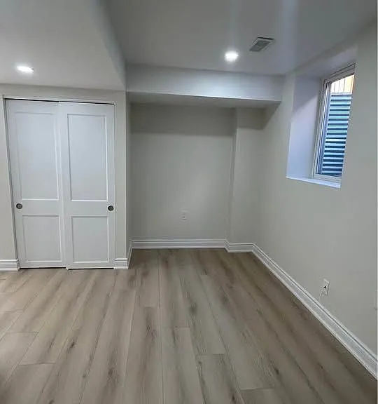 30 Babcock Cres #BASEMENT — Photo 11