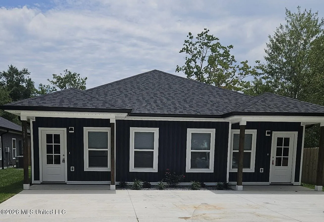 3 bed, 2.0 bath, 1148 sqft, $1,550 — Photo 1