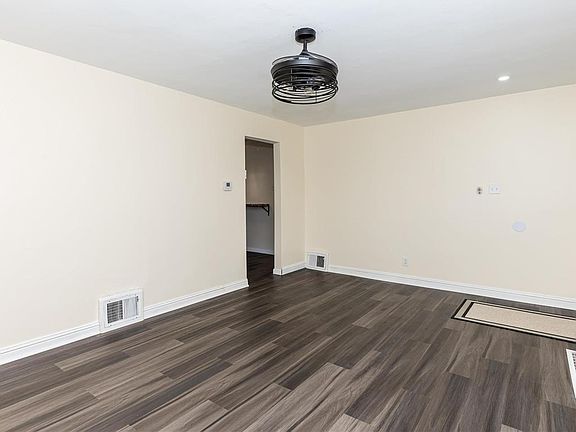 4th image of 8447 Midland Blvd
