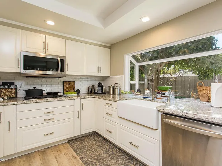 460 Phlox Ct — Photo 5