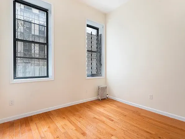 54 Henry Street image 2 of 7