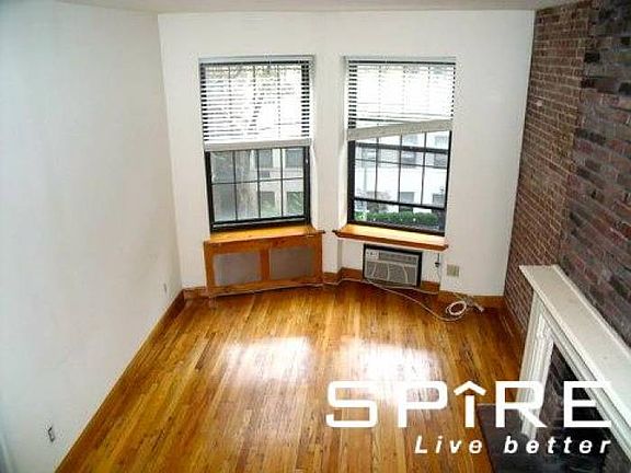 3rd image of 158 W 76th St APT 1B