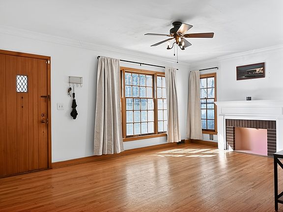 4th image of 1649 Northwest Dr