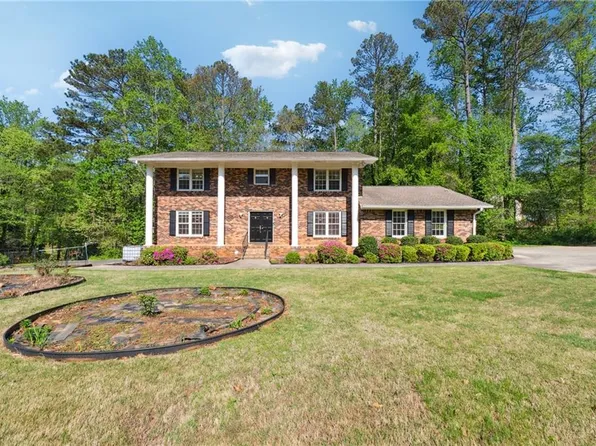 244 Saint Patrick Dr SW, Mableton, GA 30126