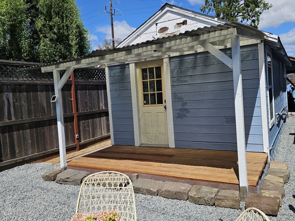 (undisclosed Address)