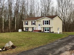 5620 Van Cruyningham Rd, Williamson, NY 14589