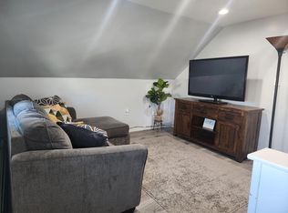 51 S 2nd St FLOOR 3, Elizabethport, NJ 07206