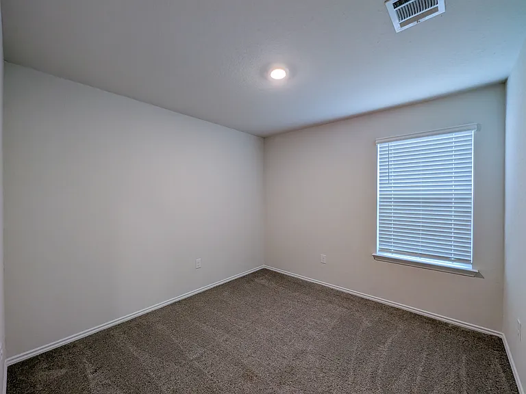 3526 Angus Xing — Photo 15