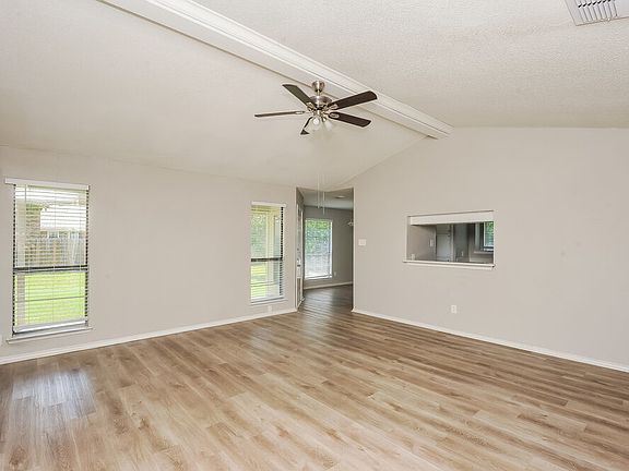5th image of 6221 Valley Forge Ct