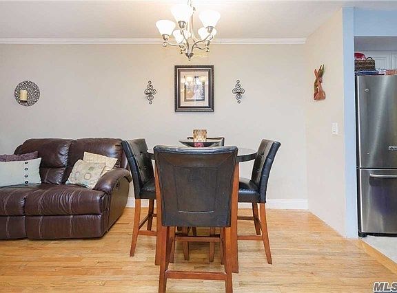 3rd image of 1227 Diane Pl