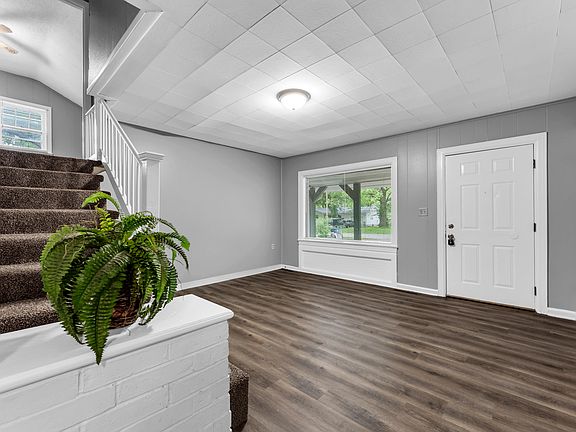 5th image of 1439 S Luster Avenue
